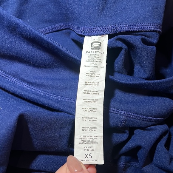 Fabletics Angela Capri - Picture 6 of 6